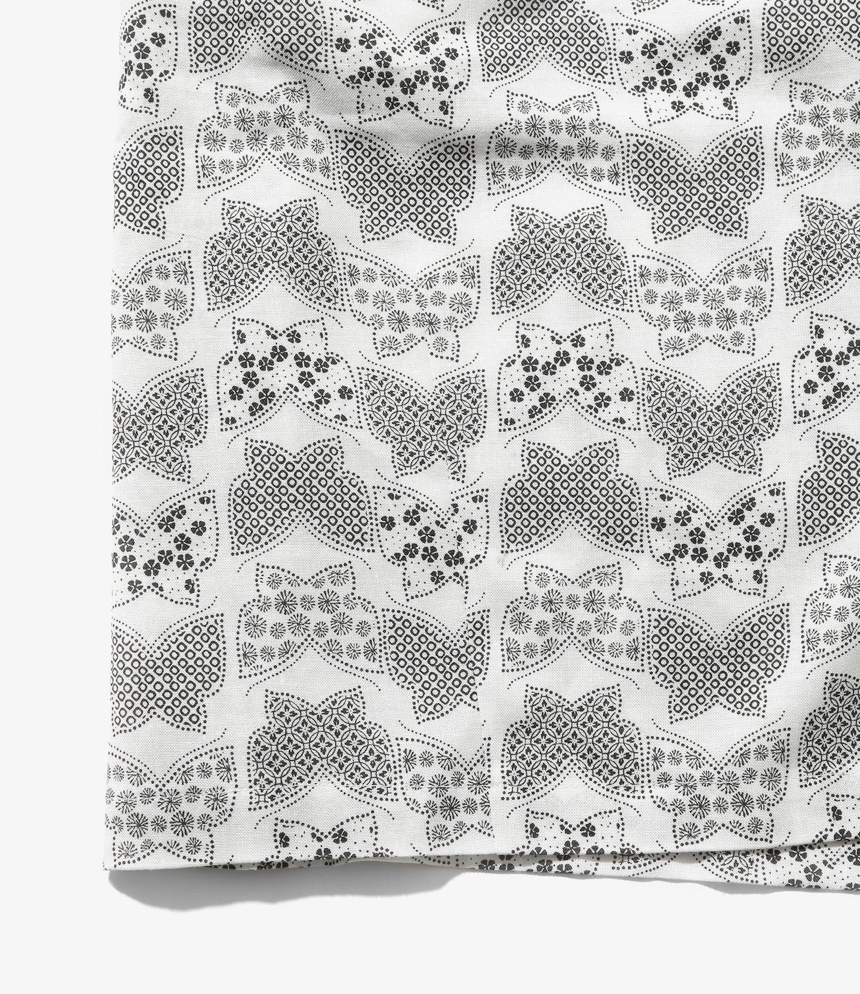 H.D. Short – White Papillon Komon Print - Image 3