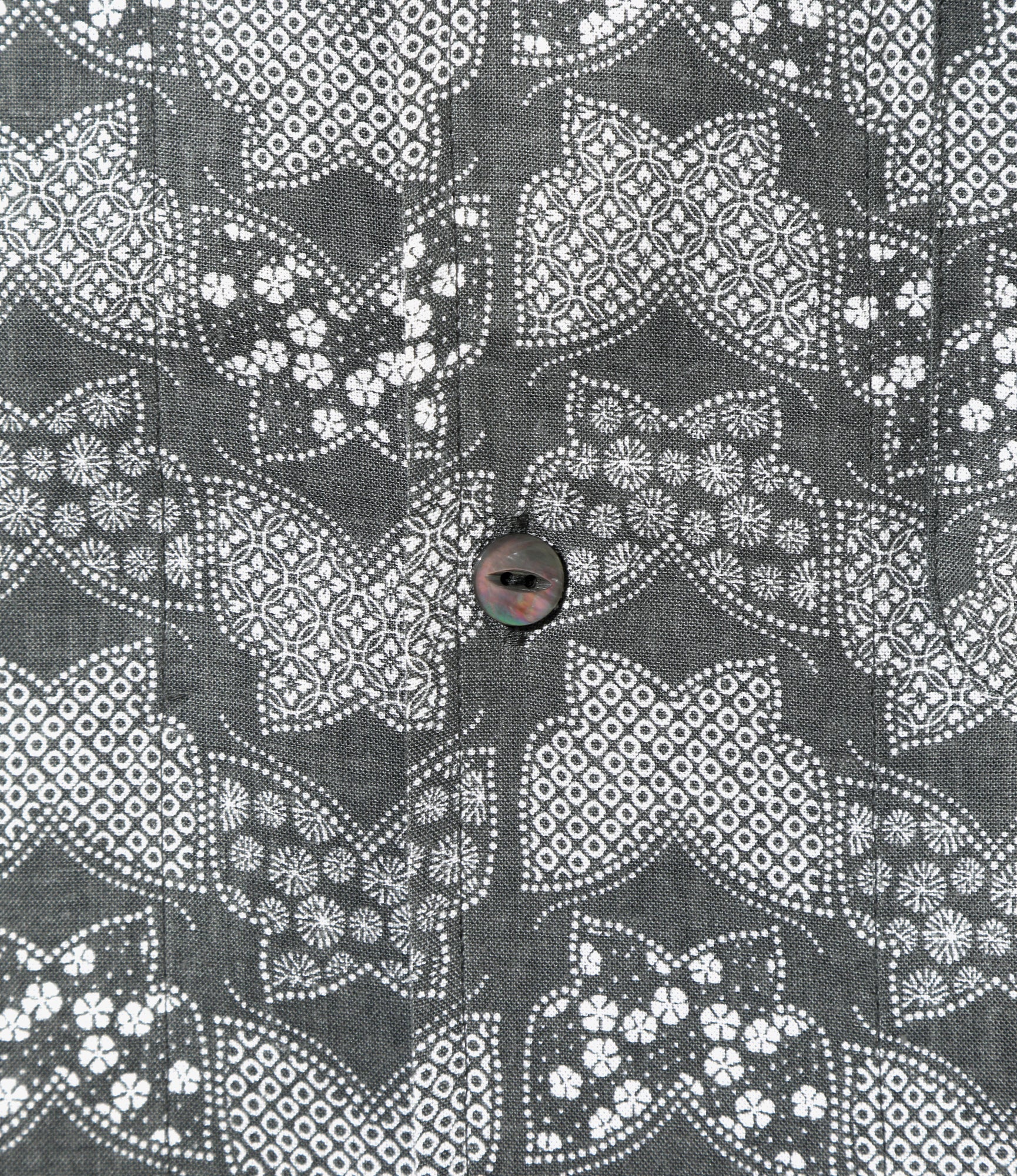 Italian Collar Short Sleeve Shirt – Charcoal Papillon Komon Print - Image 4