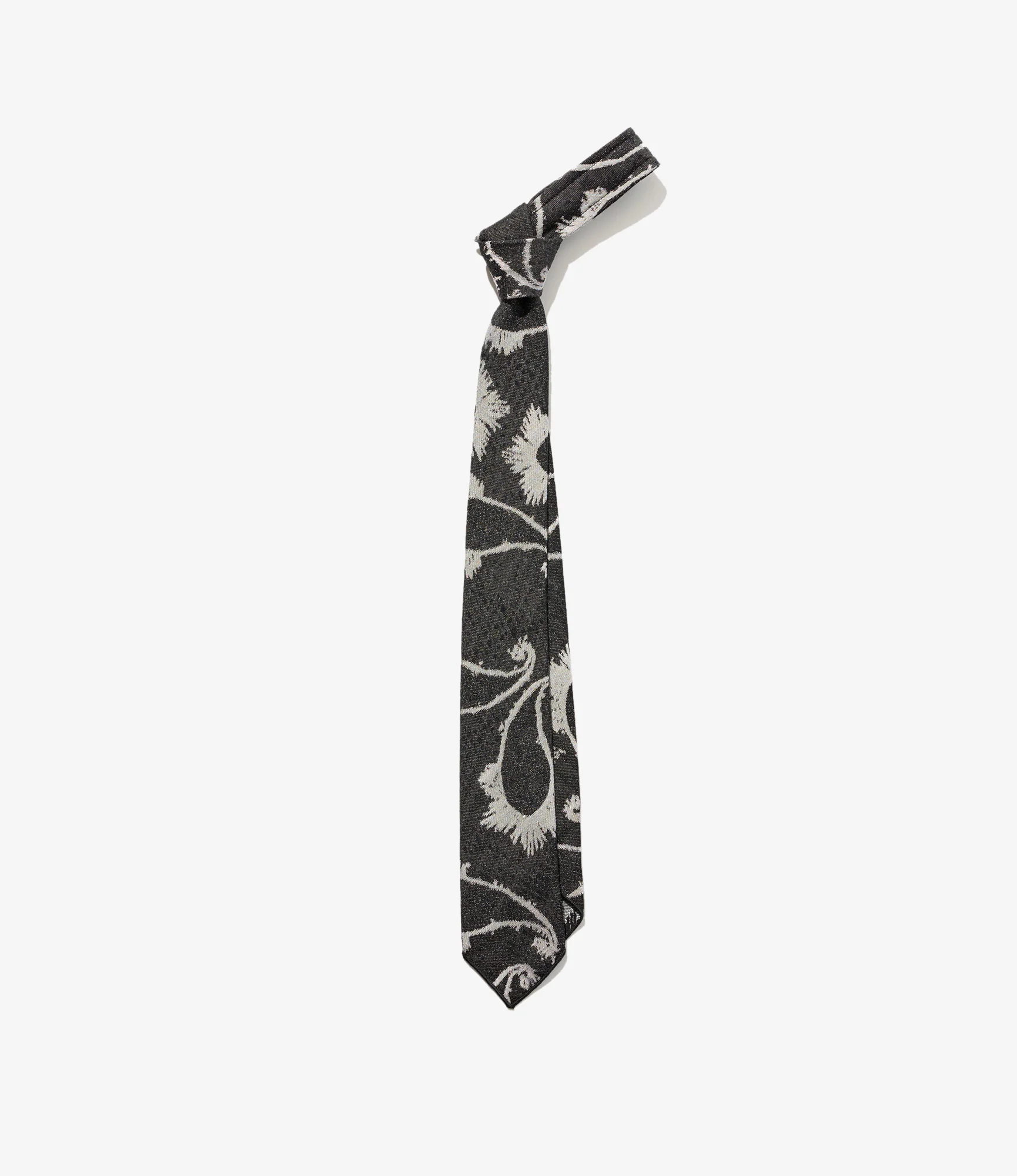 Narrow Tie – Black Paisley Jacquard