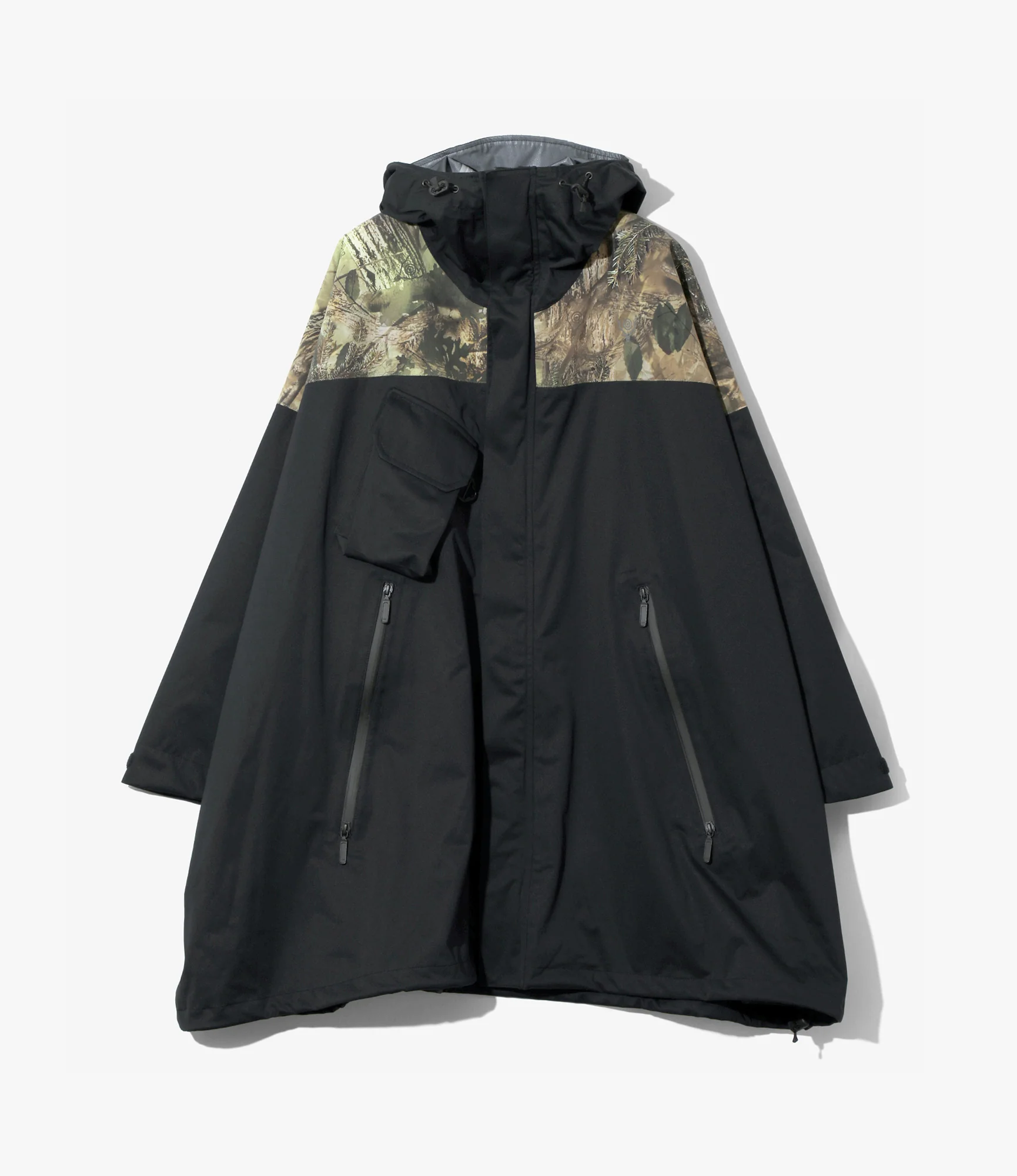 River Trek Poncho – Black/Camo Combo Nylon Tussah