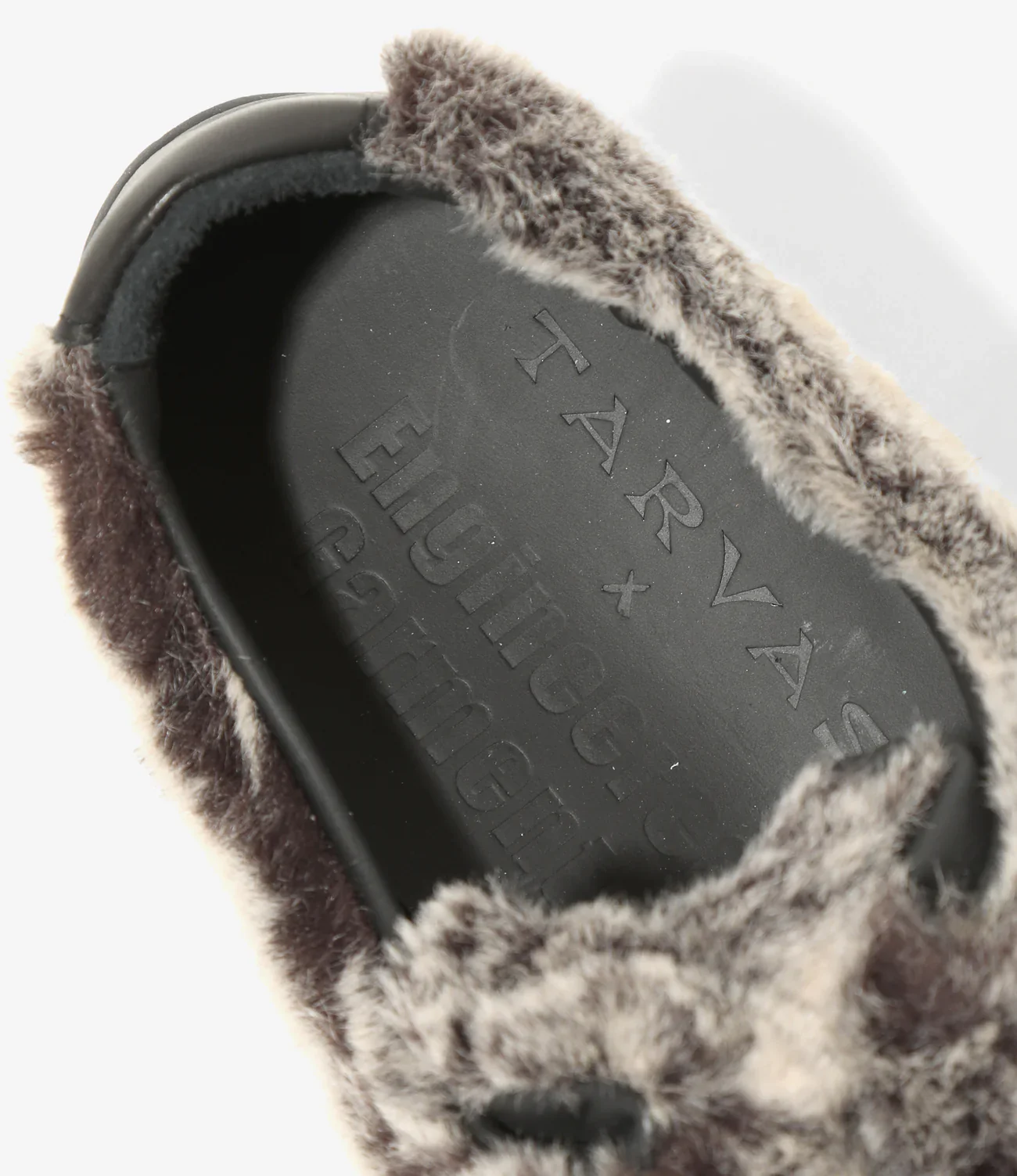 Wanderer – Grey Fur - Image 5