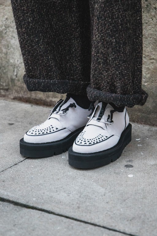 QR Gibson – White Suede - Image 3